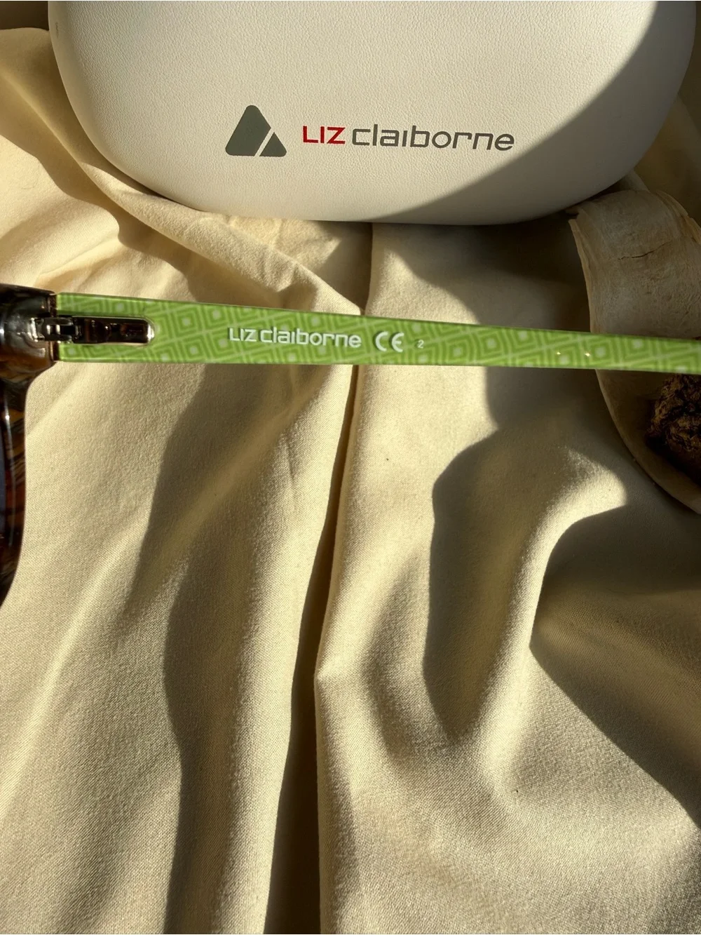 Liz Claiborne Brown Tortoiseshell Cat-Eye‎ Sunglasses with Green Temples